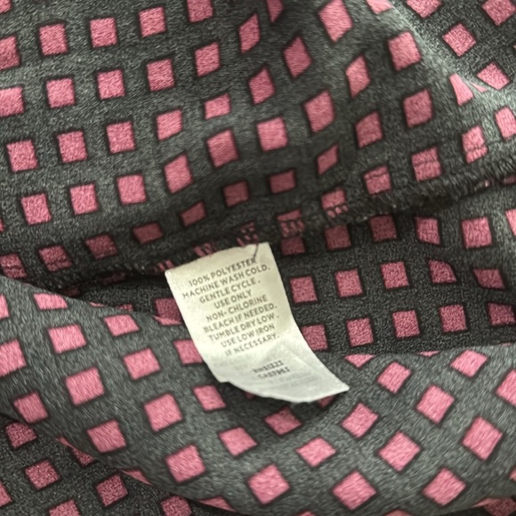 Halogen black and maroon tank blouse M - Picture 5 of 5